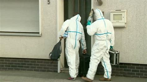 A­l­m­a­n­y­a­­d­a­ ­b­i­r­ ­e­v­d­e­ ­7­ ­b­e­b­e­k­ ­c­e­s­e­d­i­ ­b­u­l­u­n­d­u­ ­-­ ­D­ü­n­y­a­ ­H­a­b­e­r­l­e­r­i­